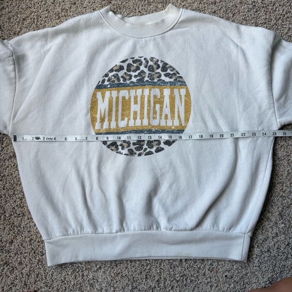 Michigan Wolverines Women’s Game Day Couture Crew Neck Sweatshirt Size Med Large - Picture 5 of 10